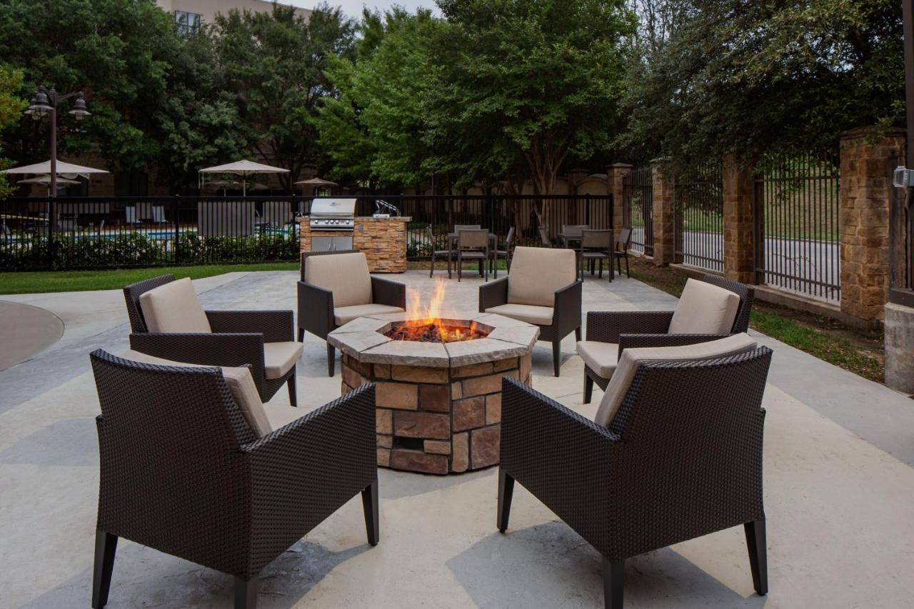 Residence Inn Fort Worth Cultural District Exterior foto